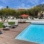 Ali Avec Piscine Et Jacuzzi A450m Du La Uniquement Aout Dispo Pour 11 Personnes 5chambres Et 3 Sdb Hébergement de vacances *