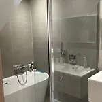 Hébergement de vacances Ali Avec Piscine Et Jacuzzi A450m Du La Uniquement Aout Dispo Pour 11 Personnes 5chambres Et 3 Sdb
