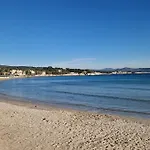 Ali Avec Piscine Et Jacuzzi A450m Du La Uniquement Aout Dispo Pour 11 Personnes 5chambres Et 3 Sdb Hébergement de vacances