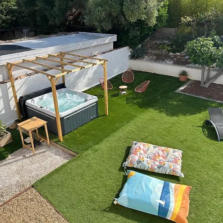 Dom wakacyjny Ali Avec Piscine Et Jacuzzi A450m Du La Mer!